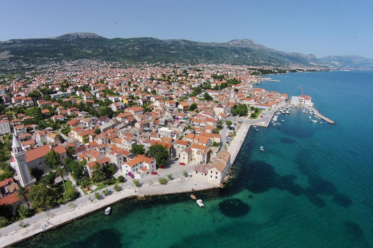 Apartments And Rooms With Parking Space Kastel Stafilic, Kastela - 18673 Exterior foto
